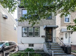9-19 124th St, College Point, NY 11356
