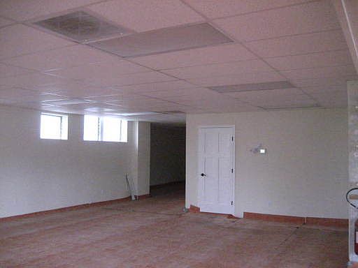 2nd image of 417 SE Main St