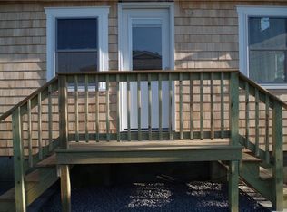 6 Stanton Ave, Narragansett, RI 02882