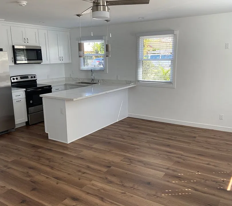 320-358 S Clark St