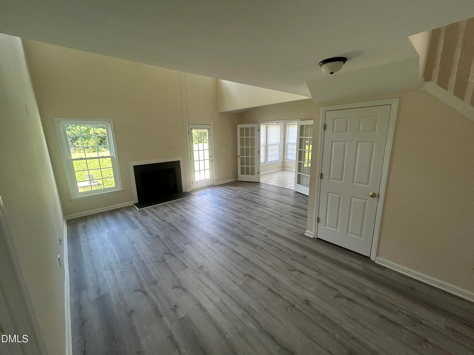 4 bed, 3.5 bath, $2,350 — Photo 3