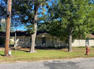 406 N Main St, Calhoun City, MS 38916