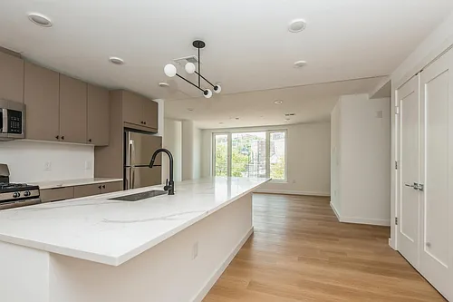 408 Jackson St #202 Photo 1