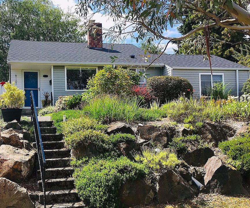2nd image of 8107 32nd Ave SW