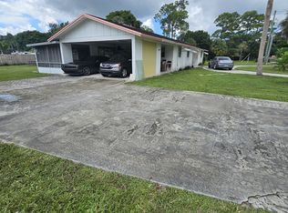 698A Arlington Dr, West Palm Beach, FL 33415