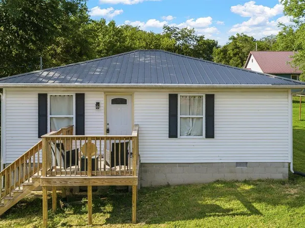 525 Leavette Ave, Leitchfield, KY 42754