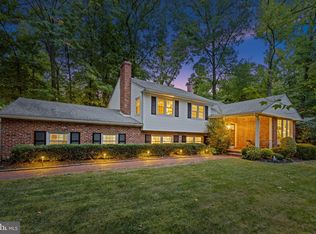 12 Cooper Run Dr, Cherry Hill, NJ 08003