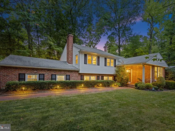 12 Cooper Run Dr, Cherry Hill, NJ 08003