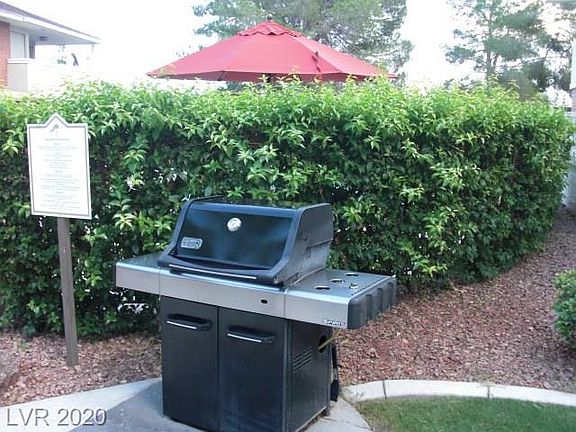 4th image of 769 Oakmont Ave Unit 406