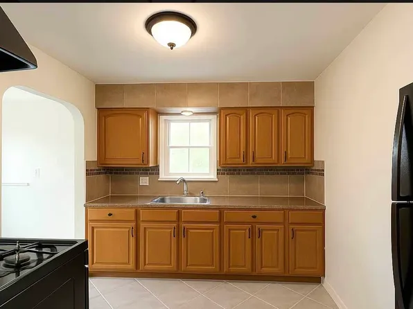 115-54 218th Street image 7 of 10