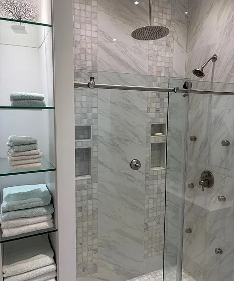 223 E Hart St — Photo 17