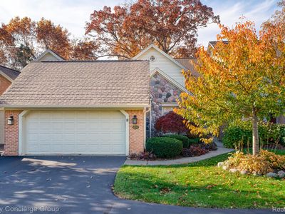 4526 Golf View Dr, Brighton, MI, 48116