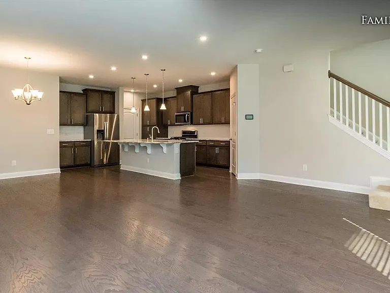 1007 Rexburg Dr — Photo 11