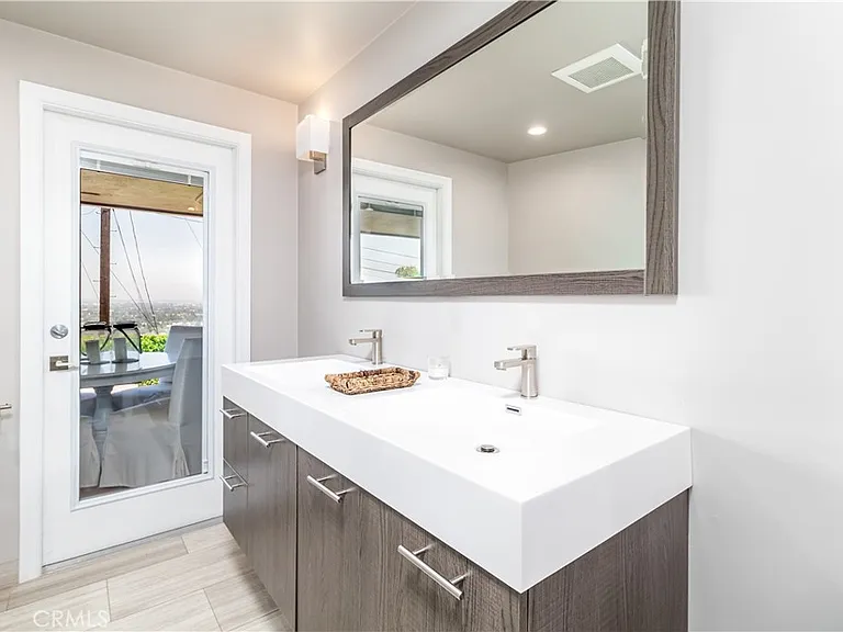 3546 Berry Dr — Photo 18