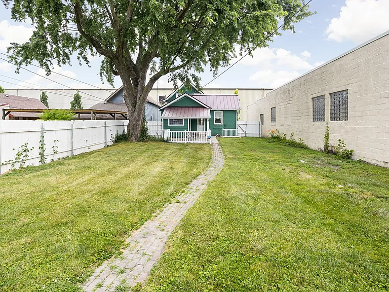 1025 Harrison St — Photo 24