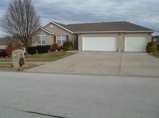 980 S Ballard Dr, Nixa, MO 65714