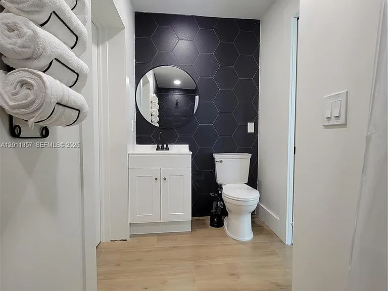 735 Tradewind Dr — Photo 9