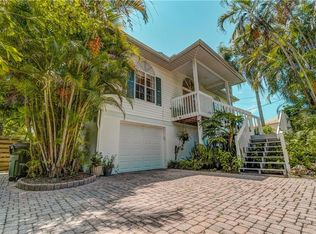 121 Shoreland Dr, Osprey, FL 34229