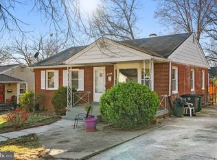 5902 Jamestown Rd, Hyattsville, MD 20782