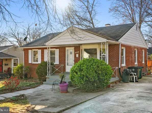 5902 Jamestown Rd, Hyattsville, MD 20782