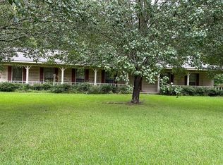 174 Oak Crest Cir, West Point, MS 39773