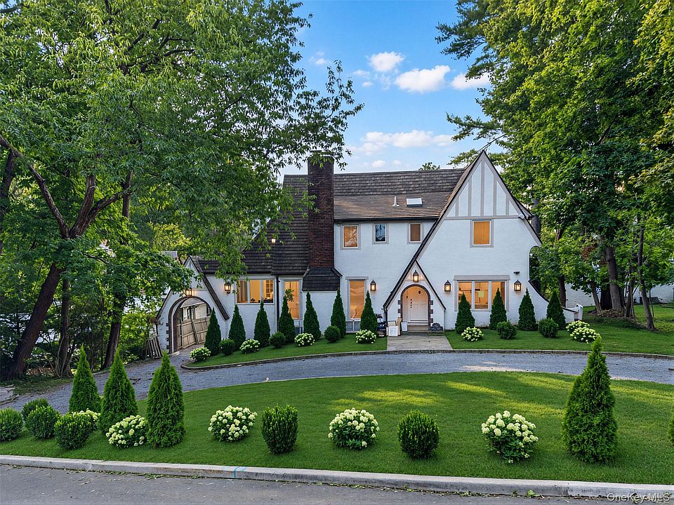 1st image of 93 Myrtle Drive