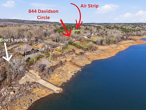 3rd image of 844 Davidson Cir