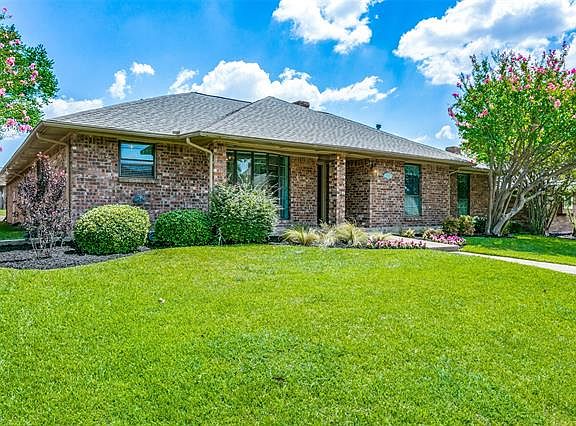 2nd image of 3918 Vista Woods Dr