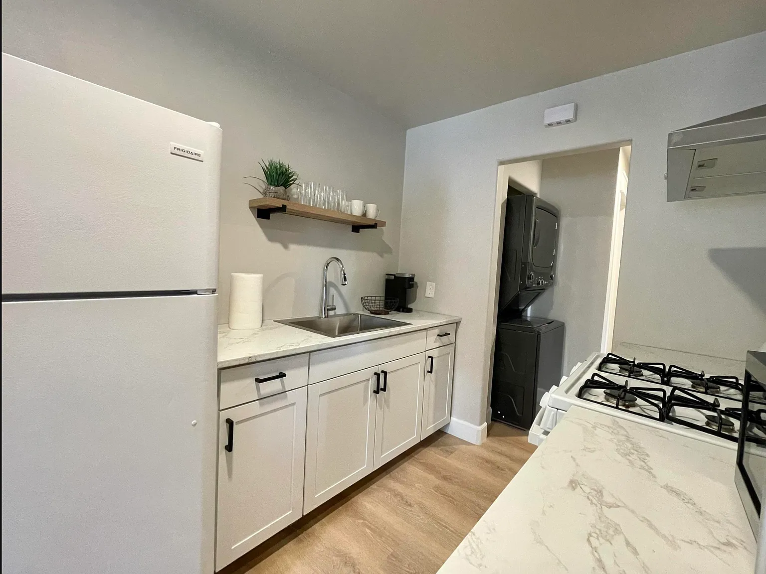 1607 I St — Photo 2
