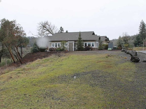 5th image of 1582 NE Rocky Ridge Dr #32