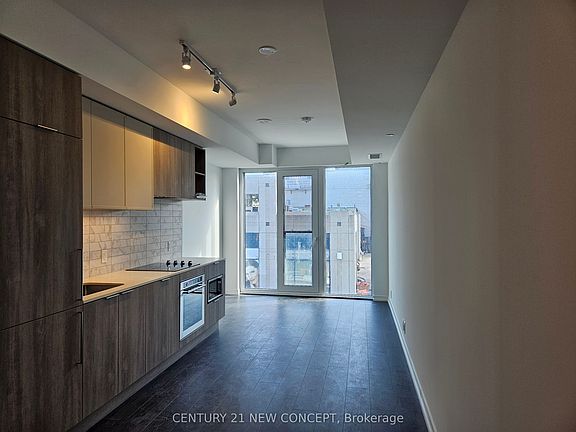 5th image of 2020 Bathurst St #333