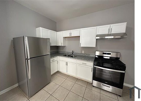 1st image of 5958 S King Dr #Classy