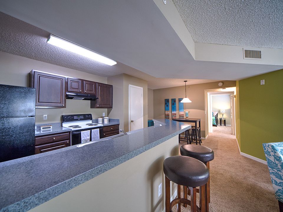 Courtney Manor Breakfast Bar