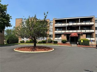157 Bull Hill Ln APT 101, West Haven, CT 06516