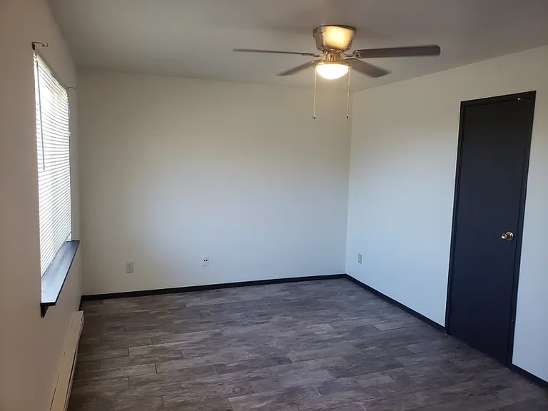 8835 N Swan Rd #7 — Photo 7