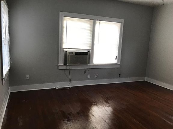 3rd image of 538 W Summit Ave