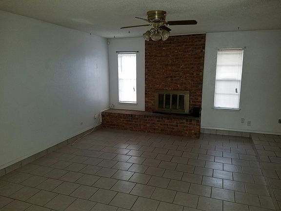 2nd image of 3405 Red Sails Dr