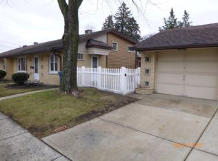 4937 Florence Ave, Downers Grove, IL 60515