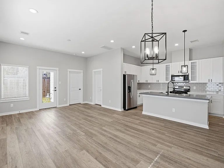 11303 Stonework Grove Ln — Photo 8