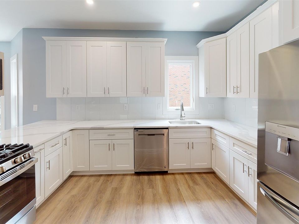 1st image of 40 Mansfield St #2