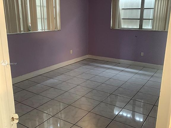 5th image of 15205 NE 6th Ave APT D201