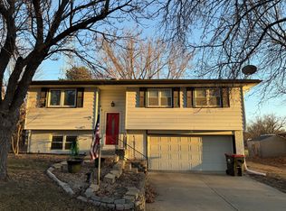 5821 Elkcrest Dr, Lincoln, NE 68516