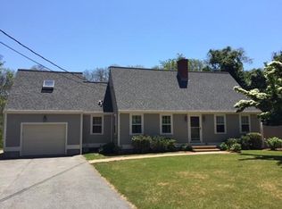 210 Horseneck Rd, Dartmouth, MA 02748