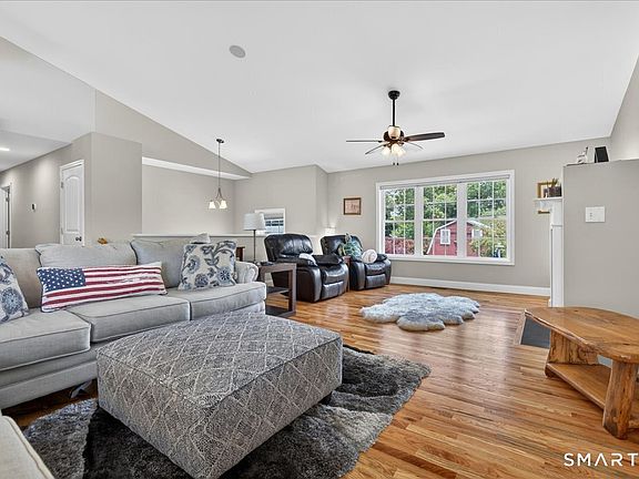 2nd image of 162 Monroe Street