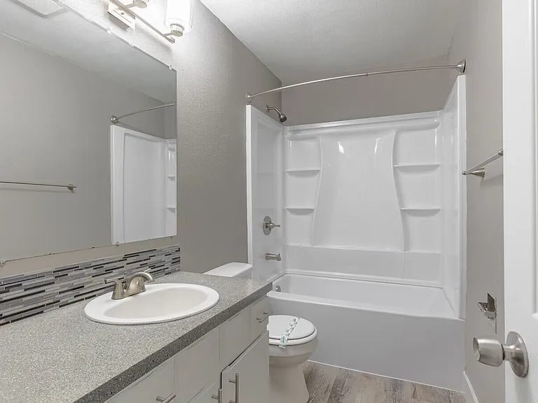 249-Nola Place Apartments — Photo 48