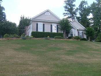 2nd image of 246 City Cir