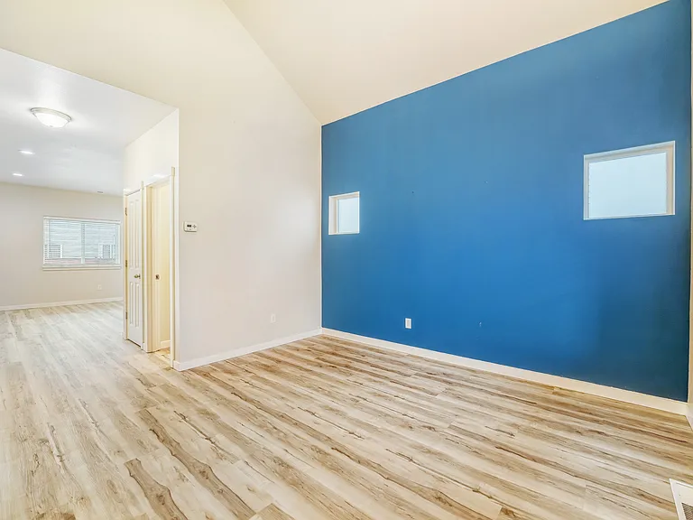 1439 49th St NE — Photo 21