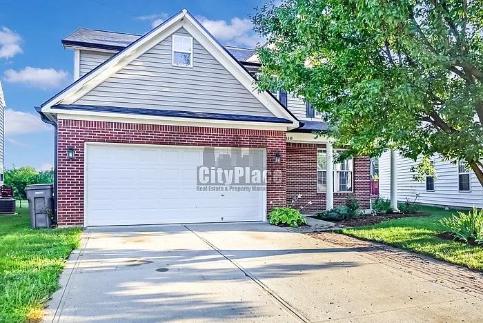 4 bed, 2.5 bath, 2374 sqft, $2,250 — Photo 3