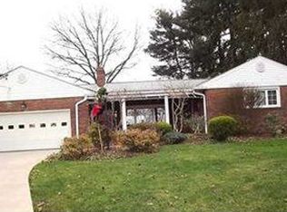 105 Oakville Rd, Beaver Falls, PA 15010