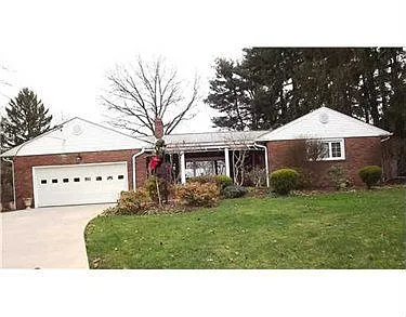 105 Oakville Rd photo 1